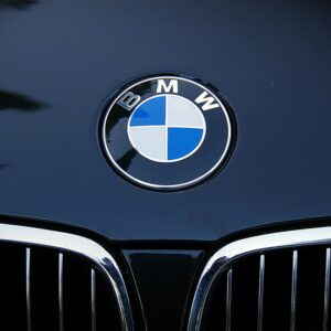 bmw, car, car brand-1368279.jpg